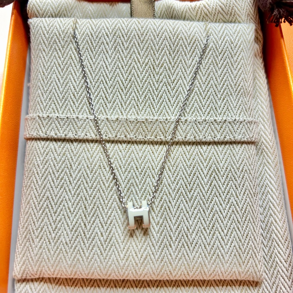 Hermes Mini Pop H Pendant Necklace - Picture 5 of 11